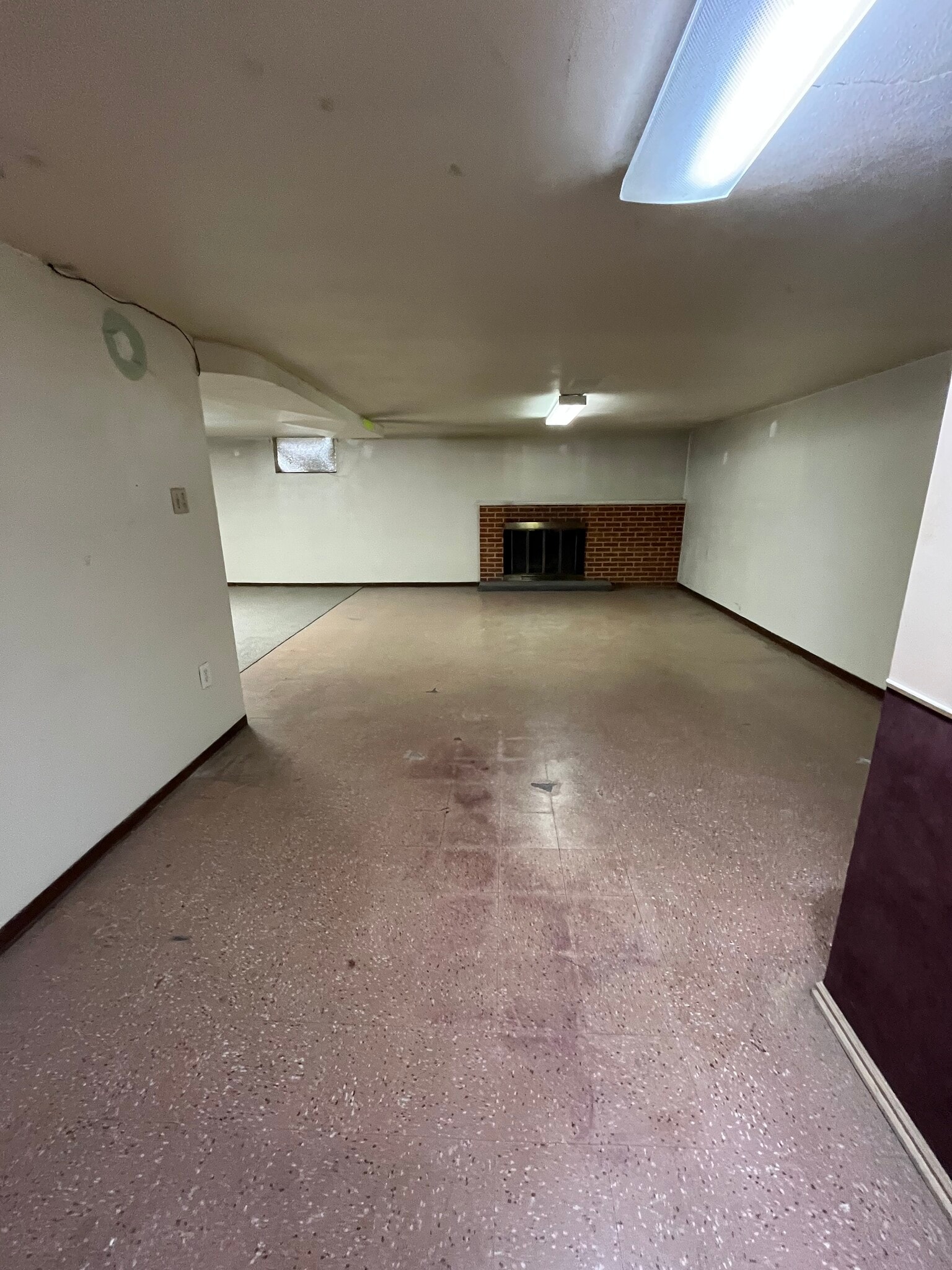 Building Photo - 640 E 300 N