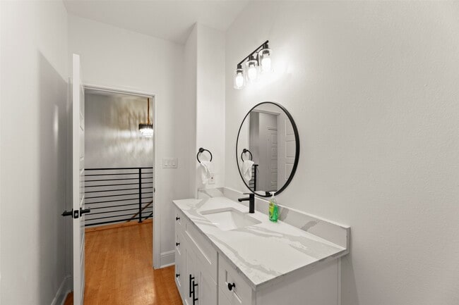 Building Photo - 3634 Dreyfus St