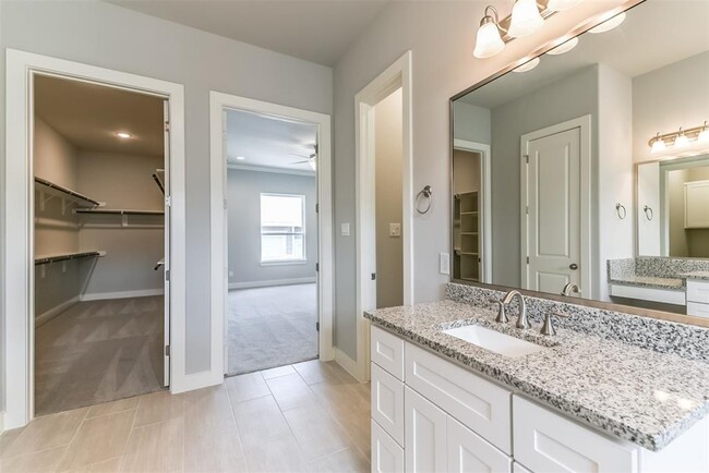 Building Photo - 10922 Brookeshire Chase Ln
