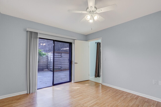 Building Photo - 803 8th Terrace