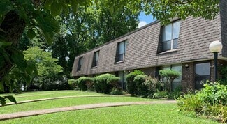 Building Photo - 425 Cross Creek Rd