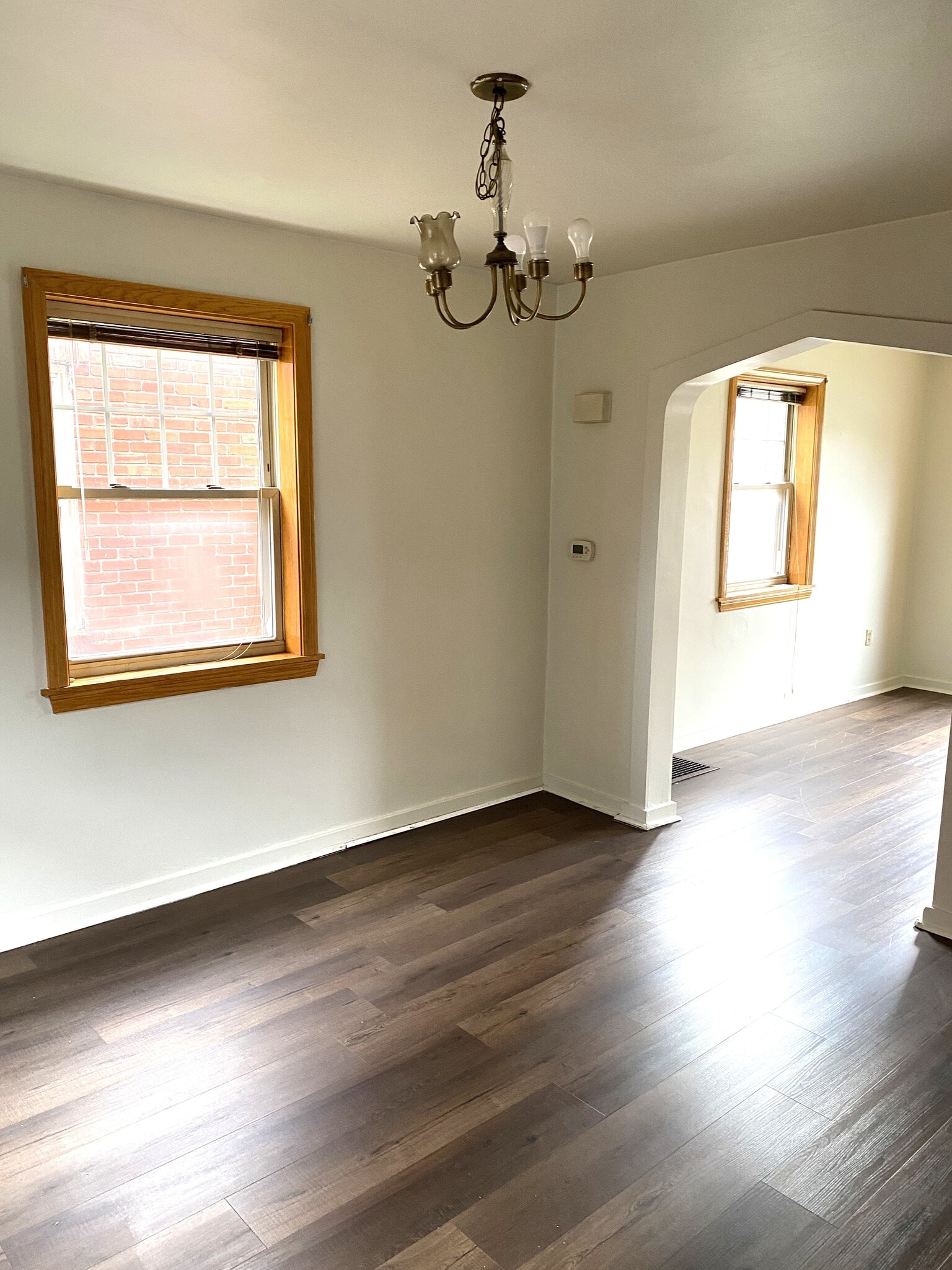 Building Photo - 1224 W 7th St