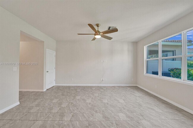 Building Photo - 4764 Eucalyptus Dr