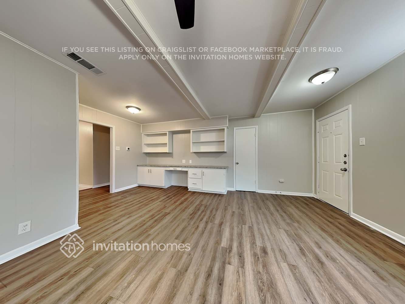 Building Photo - 1605 Comanche Trail