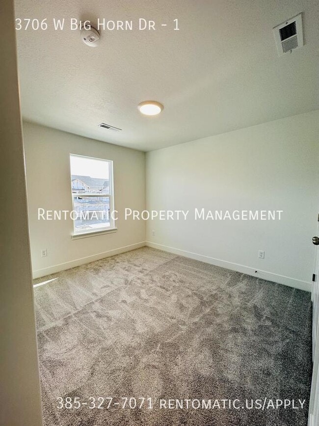 Building Photo - 3706 Big Horn Dr