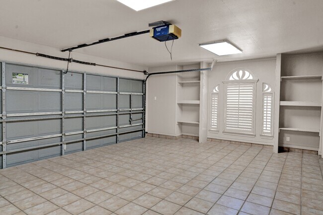 Building Photo - 3 Bed 3 Bath Home in the Laredo's Northside Primavera Subdivision! Available Now!