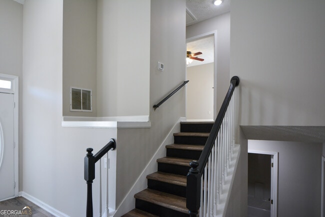 Building Photo - 4209 Reeshemah St