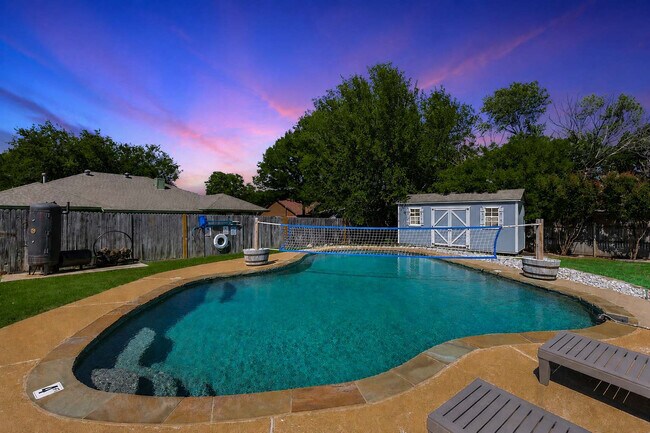 Building Photo - 749 Western Trail