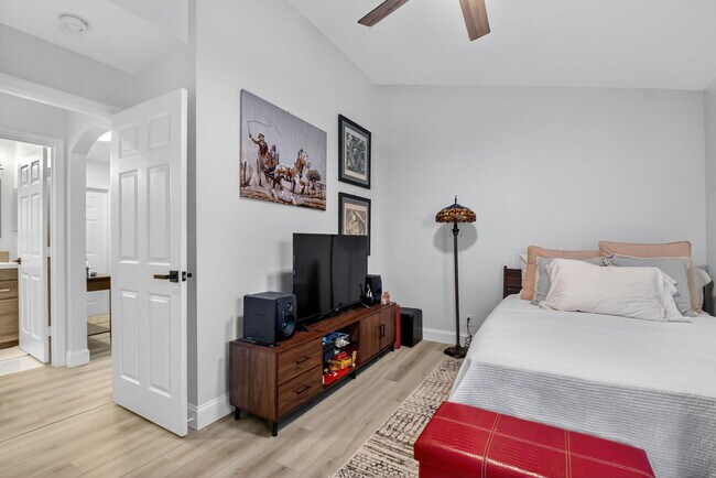 Building Photo - 1866 Capeside Cir