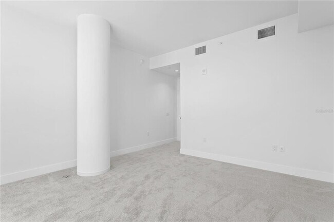 Building Photo - 777 3rd Ave N