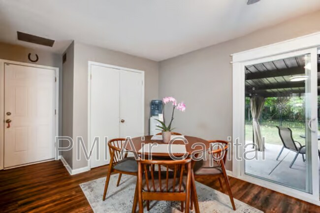 Building Photo - 1917 N Edgemoor St