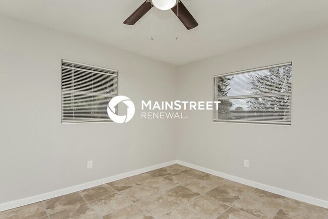 Building Photo - 3 Bedroom Pet-Friendly Home in WINTER HAVEN, FL with Main Street Renewal