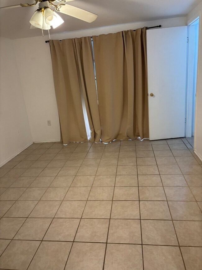 Building Photo - 12411 Partridge Hill Row