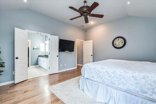 Building Photo - 9205 Rock Castle Cove