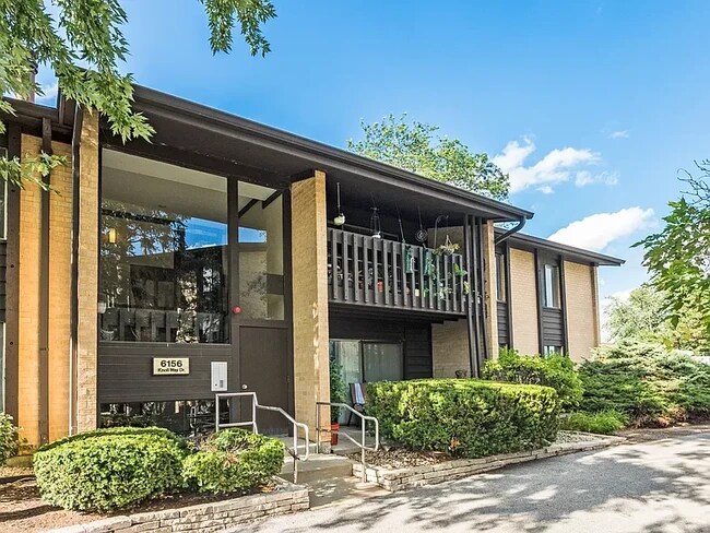 Building Photo - 6156 Knoll Way Dr