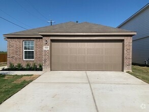 Building Photo - Brand new 4 bedroom, 2 bath home in the Pr...