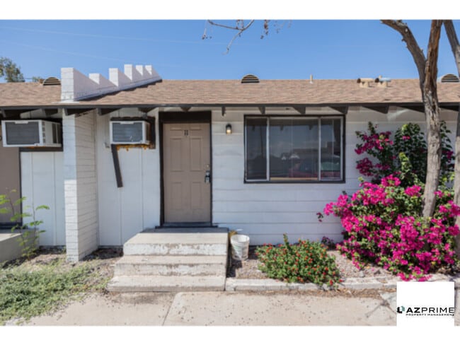 Building Photo - Modern 2/1 Chandler Apartment - Stylish Comfort Near Shopping &amp; Dining!