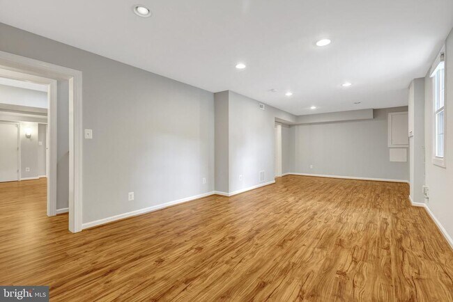 Building Photo - 8995 Parliament Dr