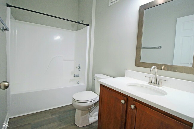 Building Photo - 6585 Reserve Dr