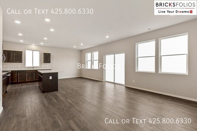 Building Photo - 1217 SW Pendleton Way