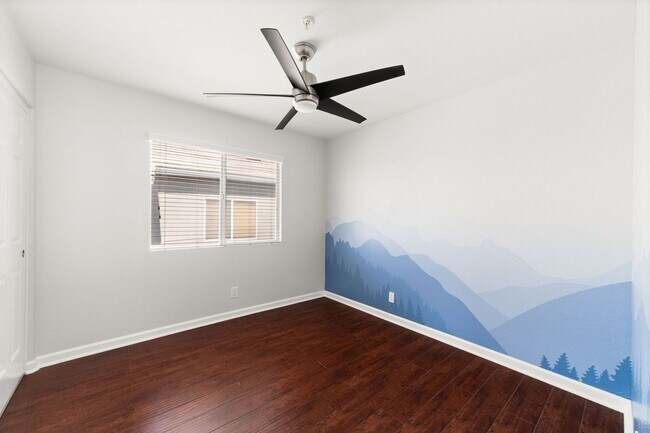 Building Photo - Beautiful 2 Story Home