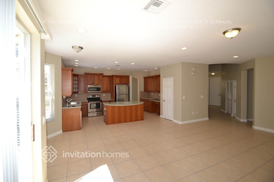 Building Photo - 2515 Glendale Dr