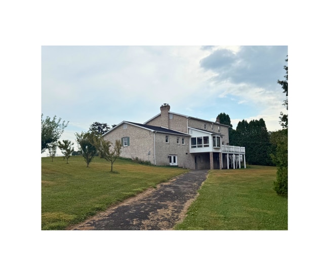 Building Photo - 157 Shade Rd