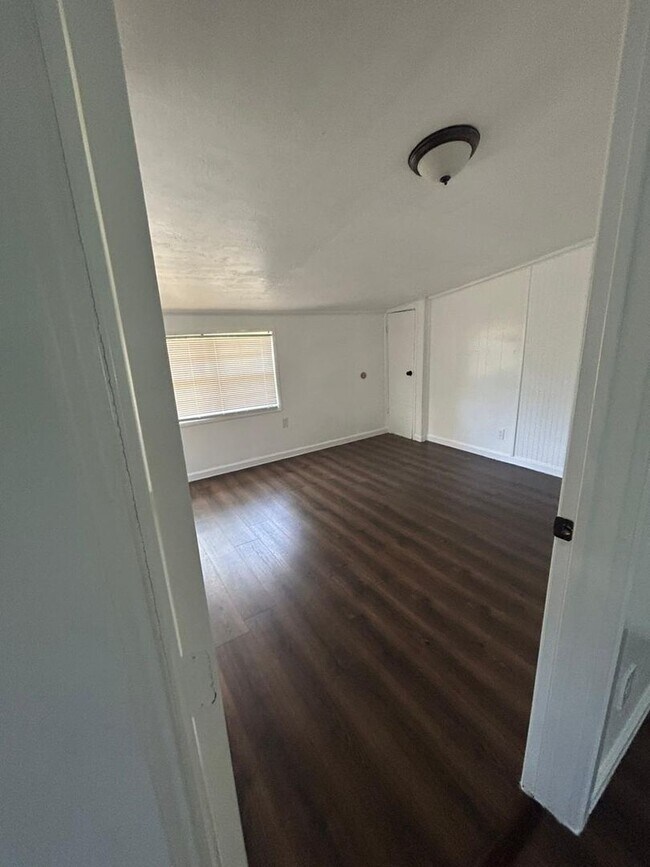 Building Photo - Gorgeous all renovated Home in Richwood, TX
