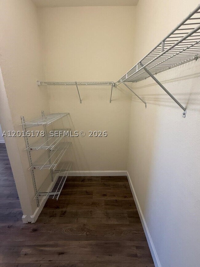 Building Photo - 11540 SW 151 Ave