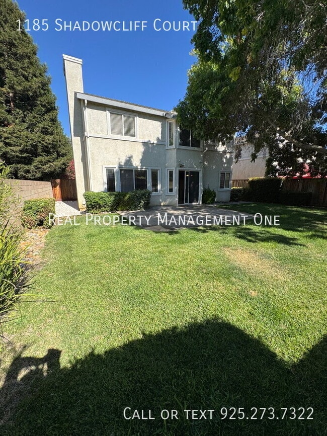 Building Photo - 1185 Shadowcliff Ct