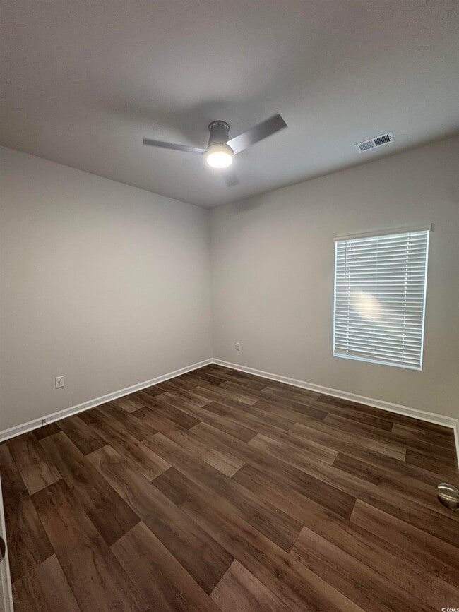 Building Photo - 820 Wapama St