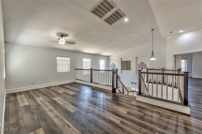 Building Photo - 398 Blue Tee Ct