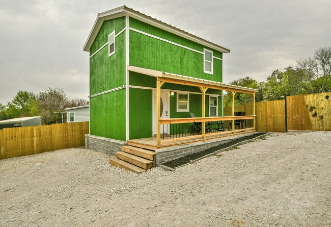 Building Photo - 824 S Blue Quail Ct