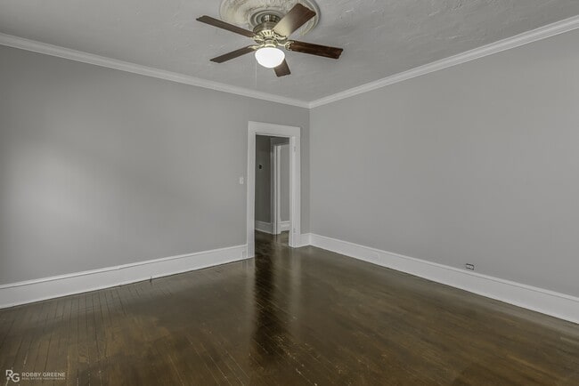 Building Photo - 409 Forest