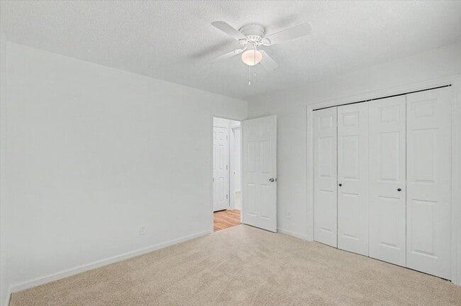 Building Photo - 4 Bed/2 Bath Updated Home in Richmond Heights