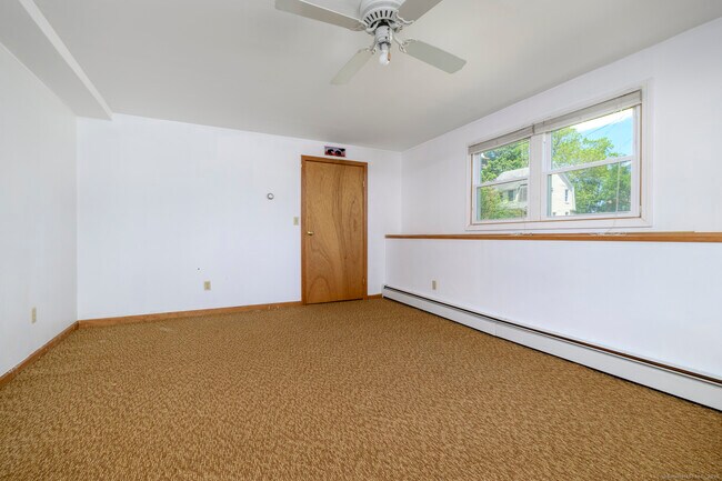 Building Photo - 364 Peck Ave