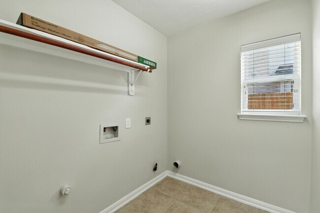 Building Photo - 6538 Ivy Heath Ln