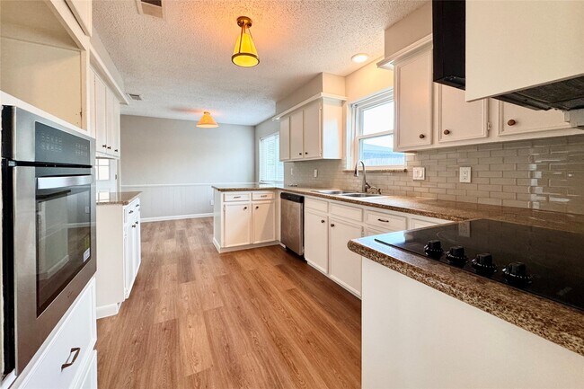 Building Photo - 13603 Woodchester Dr