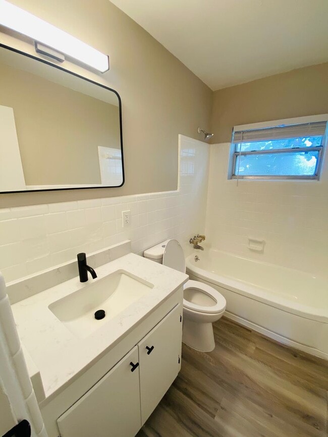 Building Photo - Stunning 2 Bed 2 Bath Winter Park Home!!!