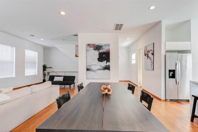 Building Photo - 4115 Chartres St