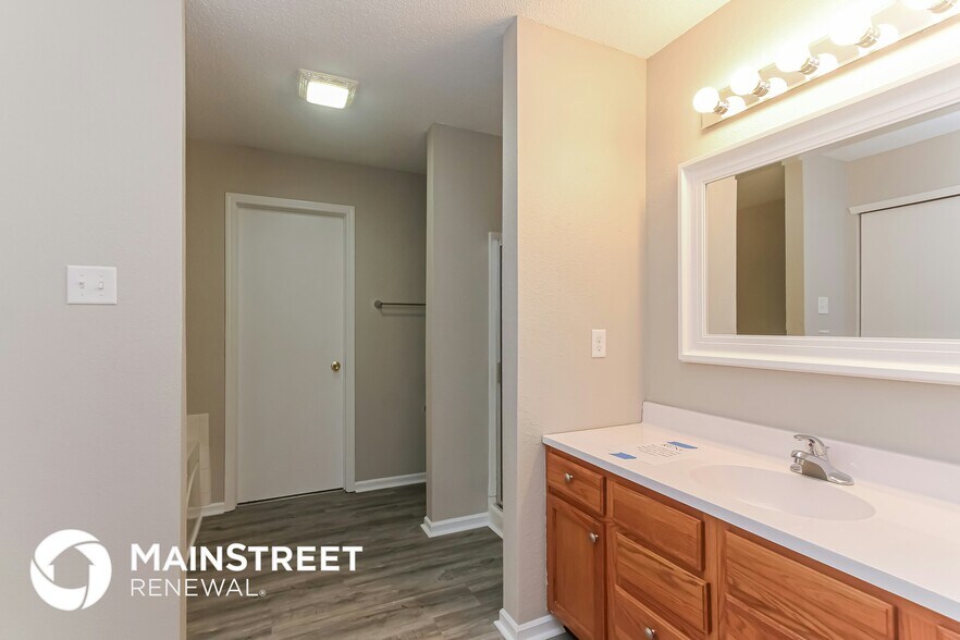 Building Photo - 6879 Merritt Ridge Way