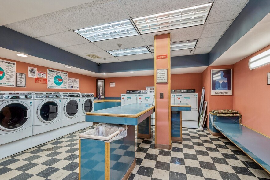 Laundry - 31 Palmer Sq W