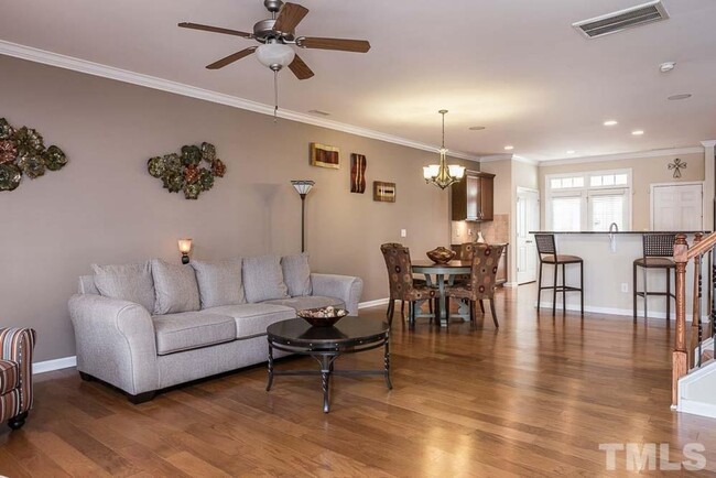 Building Photo - Charming 3BD, 2.5BA Raleigh Townhouse with...