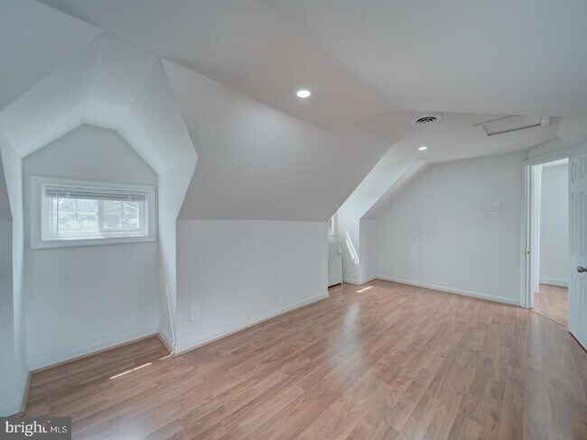 Building Photo - 6625 Harrison Ln