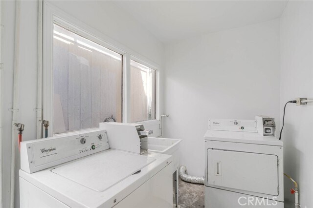 Building Photo - 1051 Western Ave