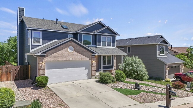 Building Photo - 5-Bedroom Home in D12 with Open Space View...
