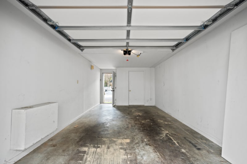 Building Photo - 721 N Poplar St
