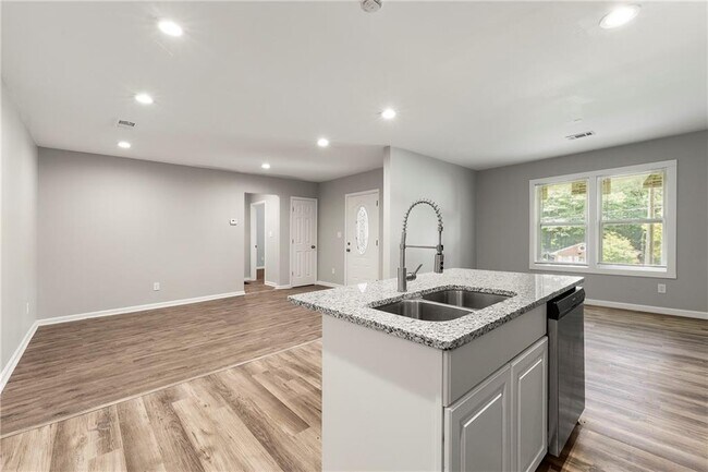 Building Photo - 1780 Brewer Blvd SW