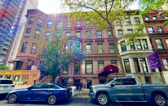 Building Photo - 24 E 80th St