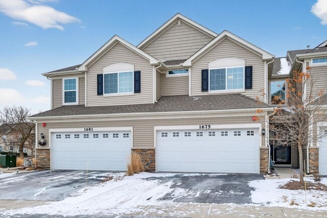 Building Photo - 1675 Kraft Ave